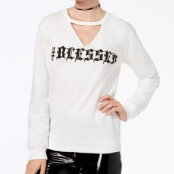 Cold Crush Graphic-Print Choker Sweatshirt Top - Picture 1 of 3